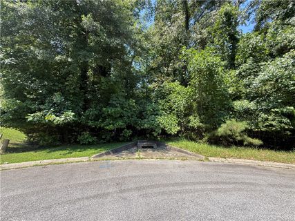 112 SE Linkside Drive active home in Pine Lake Estates, Anderson, SC
