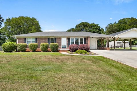1147 Briarwood Drive sold home in Tanglewood, Seneca, SC