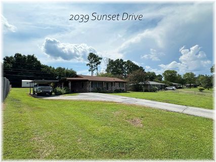 2039 Sunset Drive sold home in Enchanted Hills, Seneca, SC