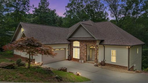 213 Redbud Bend