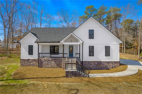 107 Bentwood Lane