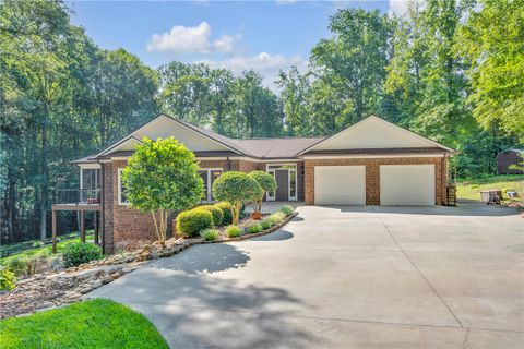 307 Fairway Drive sold home in Club Ridge, Pickens, SC