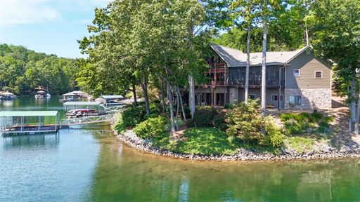 Homes in Keowee Key, Salem