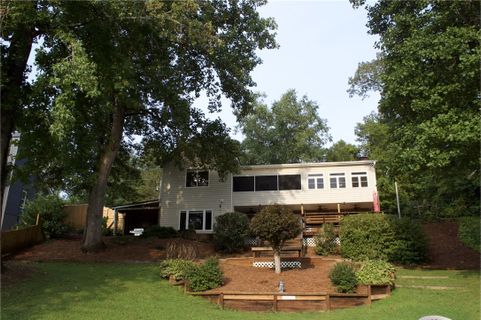 633 N Lake Drive