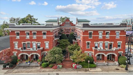 400 E Washington Street Unit 27