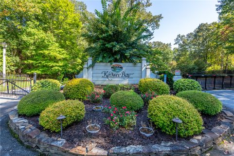 407 Clearwater Cove active home in Keowee Bay, Salem, SC