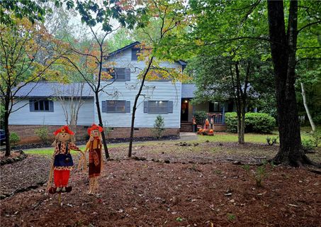 Previously sold for $415,000