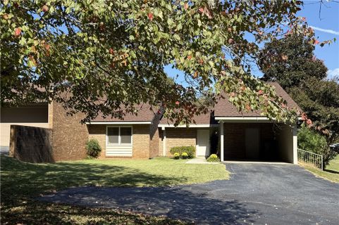 409 Bayberry Lane sold home in Clemson Downs, Clemson, SC