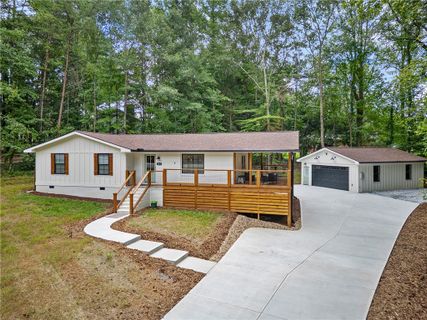 698 Pickett Post Road sold home in Forest Acres, Walhalla, SC