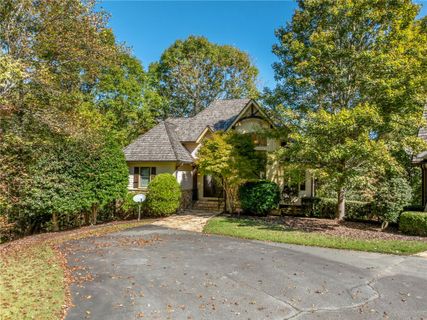 853 Clubhouse Drive active home in Cliffs At Keowee Vineyards, Sunset, SC