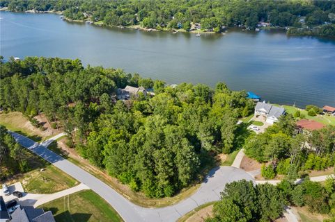 A home in Eagles Harbor, Hodges
