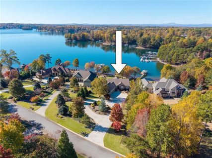 802 Clifton Court sold home in Beacon Shores, Seneca, SC