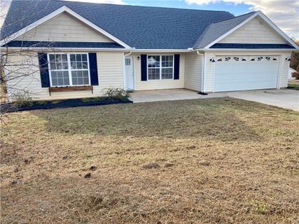 2 Sturbridge Court sold home in Crestland, Belton, SC
