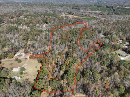 04 Patterson Drive active home in Green Acres Sub, Laurens, SC