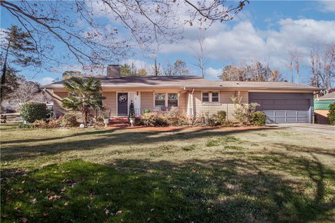 103 Forest Drive
