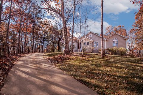 310 Raven Cliff Road pending home in River Bluff, Cleveland, SC
