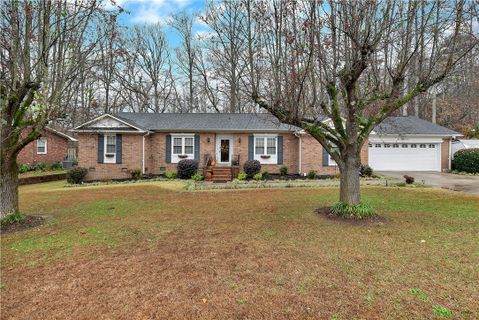 303 Asbury Circle sold home in Burdine Springs, Easley, SC