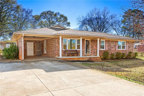 730 Tanglewood Drive sold home in Tanglewood, Seneca, SC