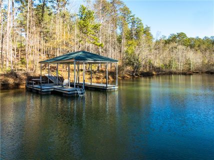 Lot 9 Highland Shores Drive sold home in Highland Shores At Lake Keowee, Salem, SC