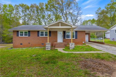 Homes in Laurel Hills, Anderson