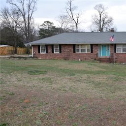 109 Pine Tree Lane