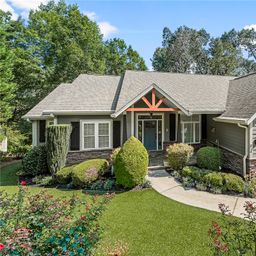 214 South Summit Drive