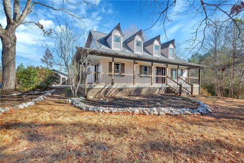 Homes in Keowee Haven, Seneca