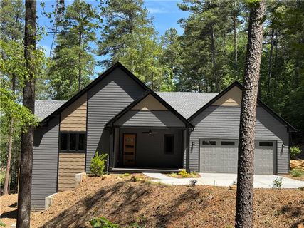 Homes in Wilderness Cove, West Union