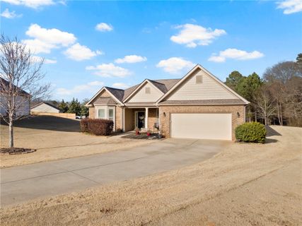 215 Marehaven Court sold home in The Farm at Sandy Springs, Piedmont, SC