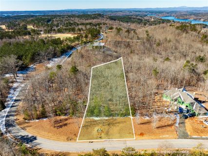947 Cliffs Vista Parkway active home in Cliffs At Keowee Springs, Six Mile, SC