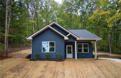 400 Hickory Trail