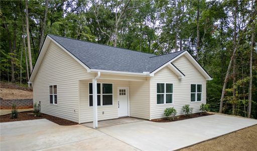 306 Hickory Trail
