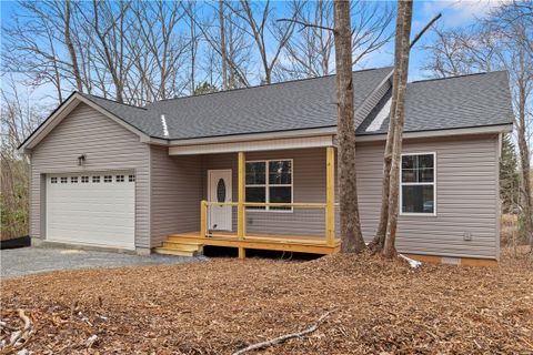 221 Cub Cove Drive