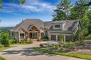 372 Cliffs South Parkway sold home in Salem, SC