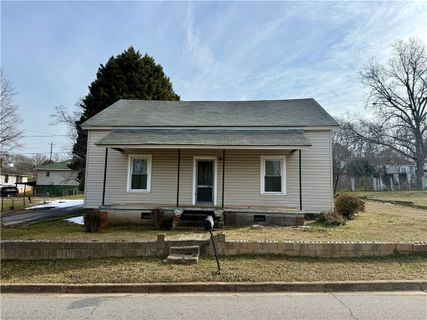 316 J Street sold home in Appleton Mill V, Anderson, SC