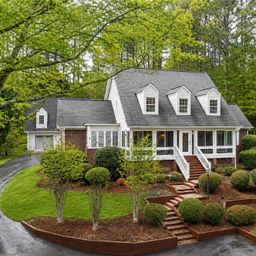104 Emerald Pointe Drive