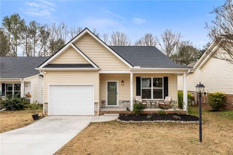 102 Colonial Court sold home in Magnolia Pointe, Pendleton, SC