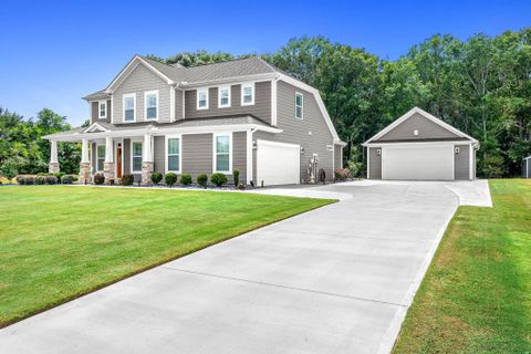 Homes in Chastain Ridge, Central