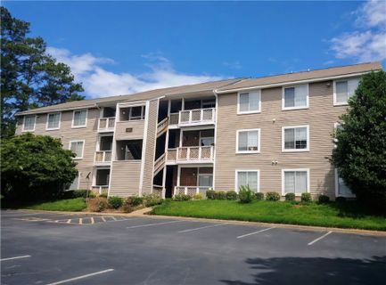 220 Elm Street 423 active home in University Pl, Clemson, SC