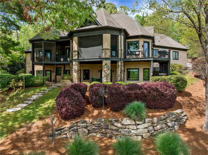 220 Long Cove Court active home in Cliffs At Keowee Vineyards, Sunset, SC