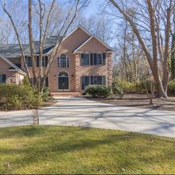 1104 Thornehill Drive