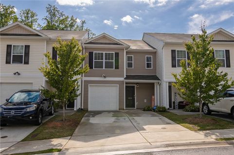 304 Oakmont Valley Trail pending home in Townes At Oakmont, Seneca, SC