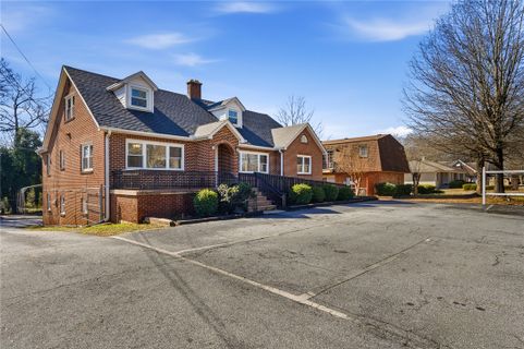 510 E Calhoun Street