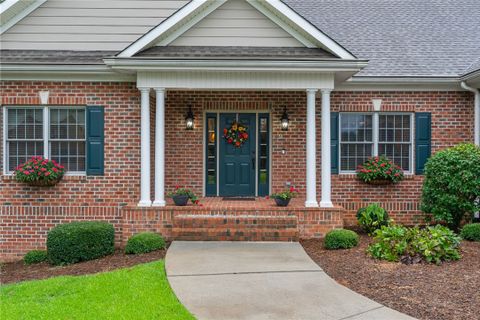 129 E Waterford Drive active home in Waterford, Seneca, SC