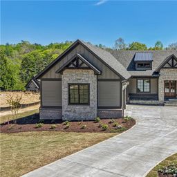 709 Hemlock Court