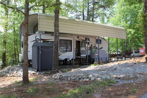 1114 Loch Ln Lane
