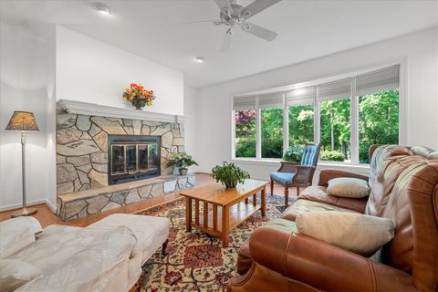 519 Tall Ship Drive 119 active home in Keowee Key, Salem, SC