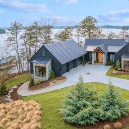 125 Waterfern Court