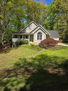 905 N Crestview Drive active home in Woodland Acres, Seneca, SC