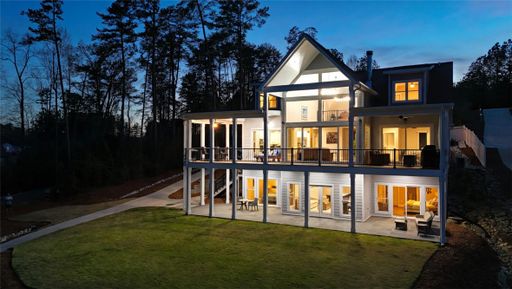 9012 Reservoir Road pending home in Peninsula Pointe North, West Union, SC